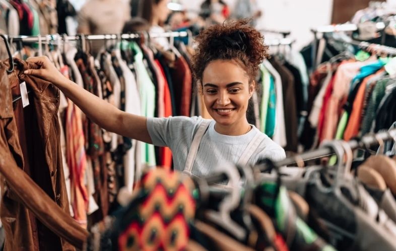 Gen Z Pilih Sustainable Fashion Bukan Cuma Soal Lingkungan, Ini Alasannya!